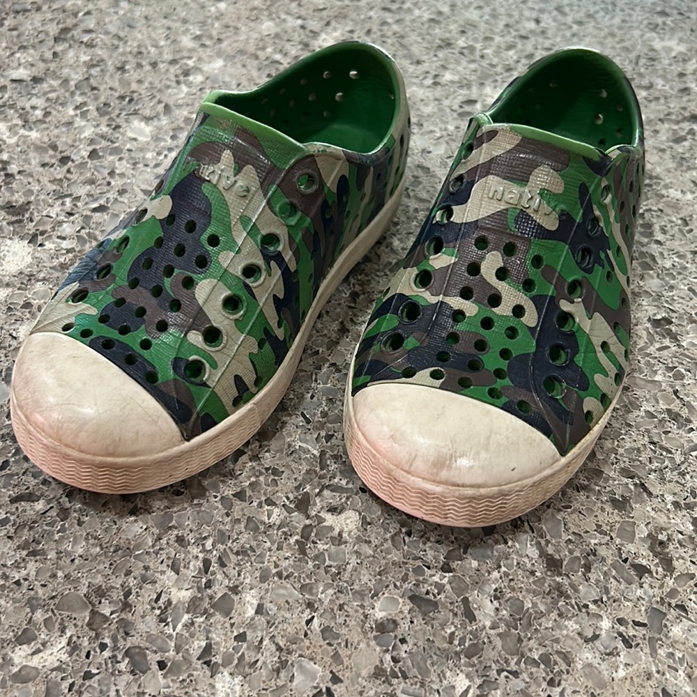 Natives, size 8 Toddler, camo